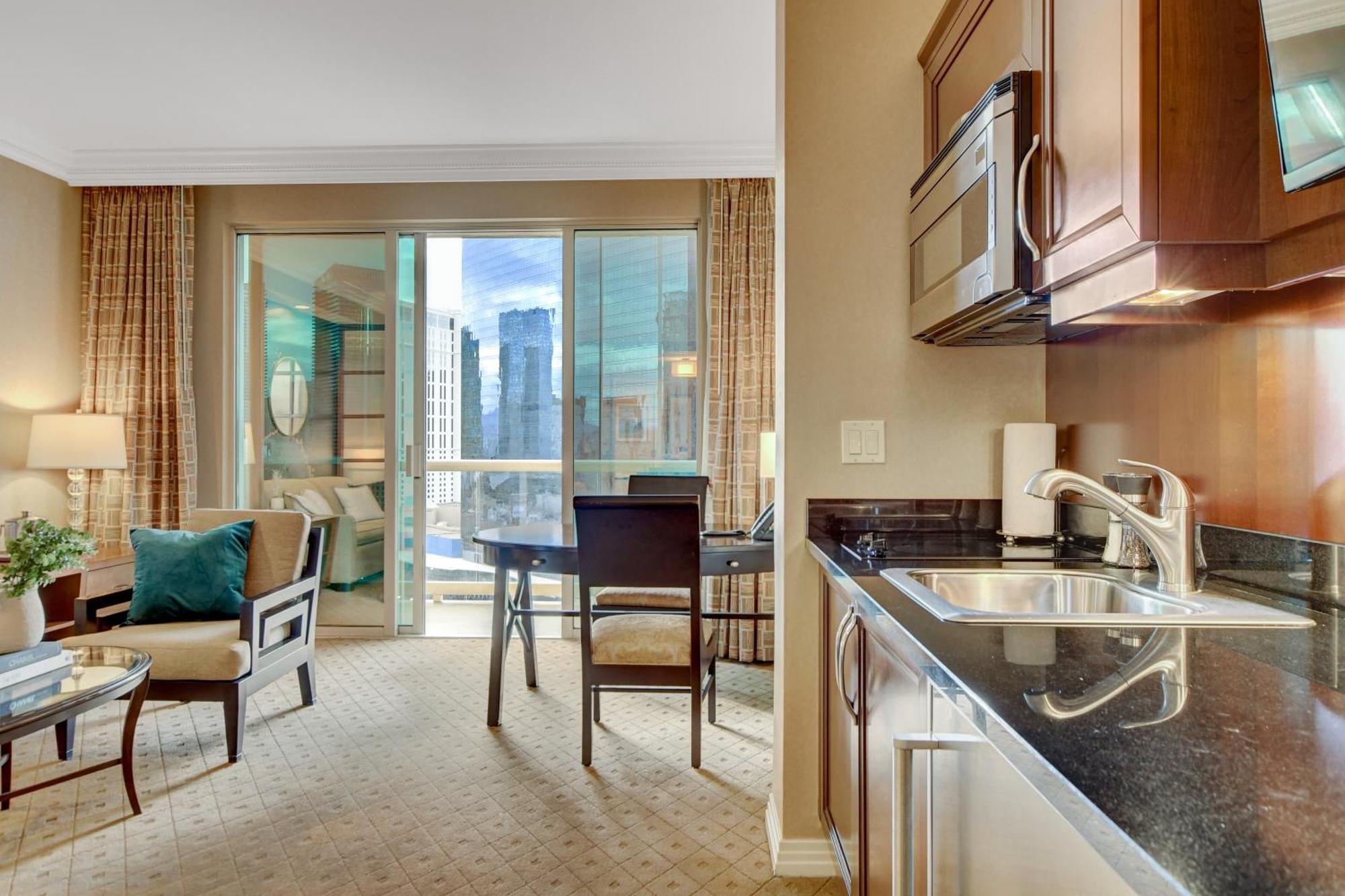 لاس فيغاس Balcony Strip View Suite * Mgm Signature Tower 3 المظهر الخارجي الصورة